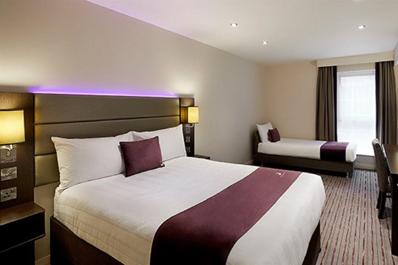 Premier Inn Poole North Exterior photo